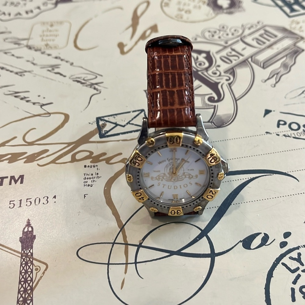 Gold and Silver Watch with Brown Leather Strap! Needs new band!